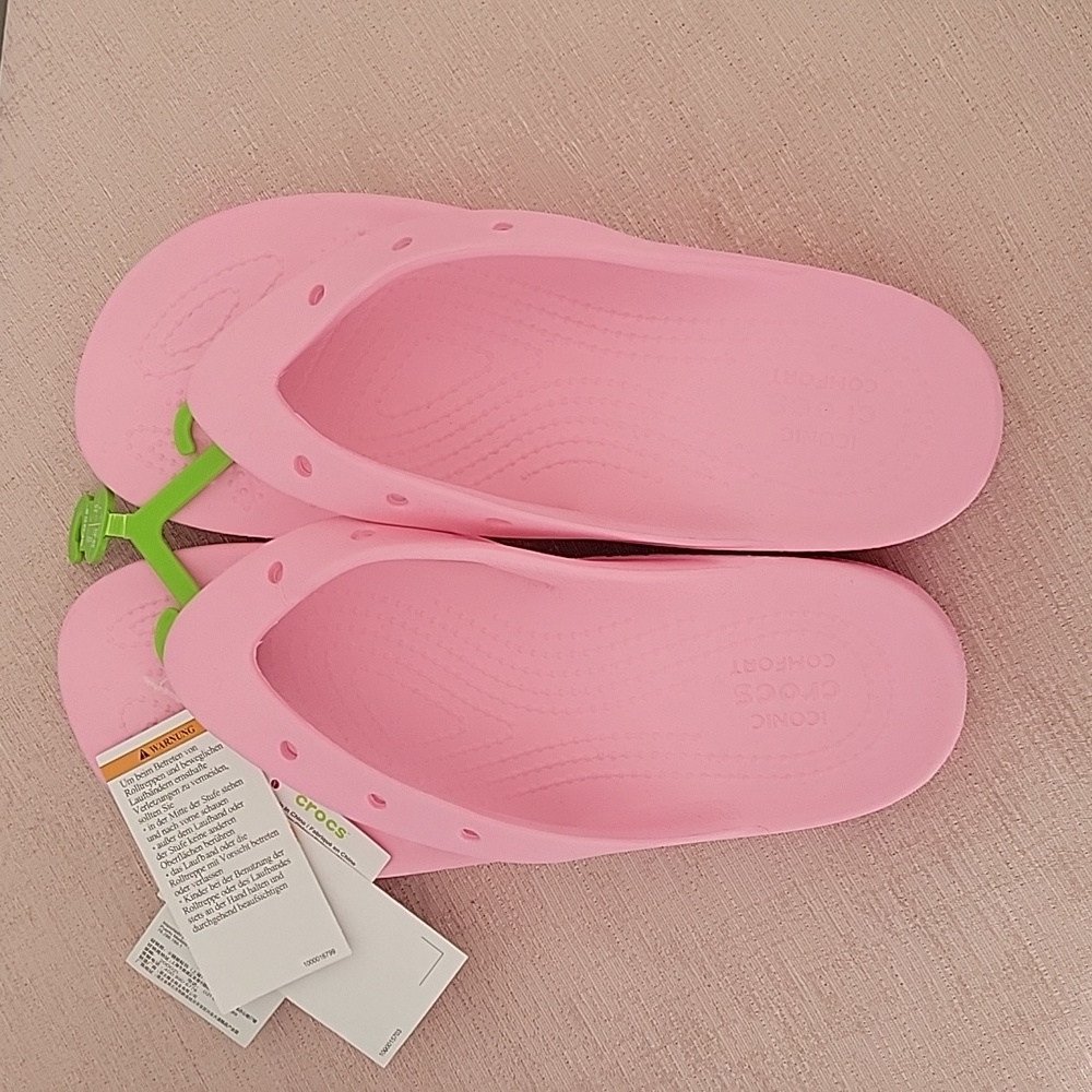 crocs classic platform flip